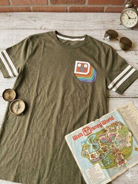 Walt Disney World Retro Ringer T-Shirt Adult Small Green Rainbow Mickey Logo